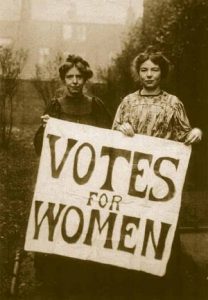 Godinnen in elke vrouw 3 vrouwenstemrecht Annie_Kenney_and_Christabel_Pankhurst